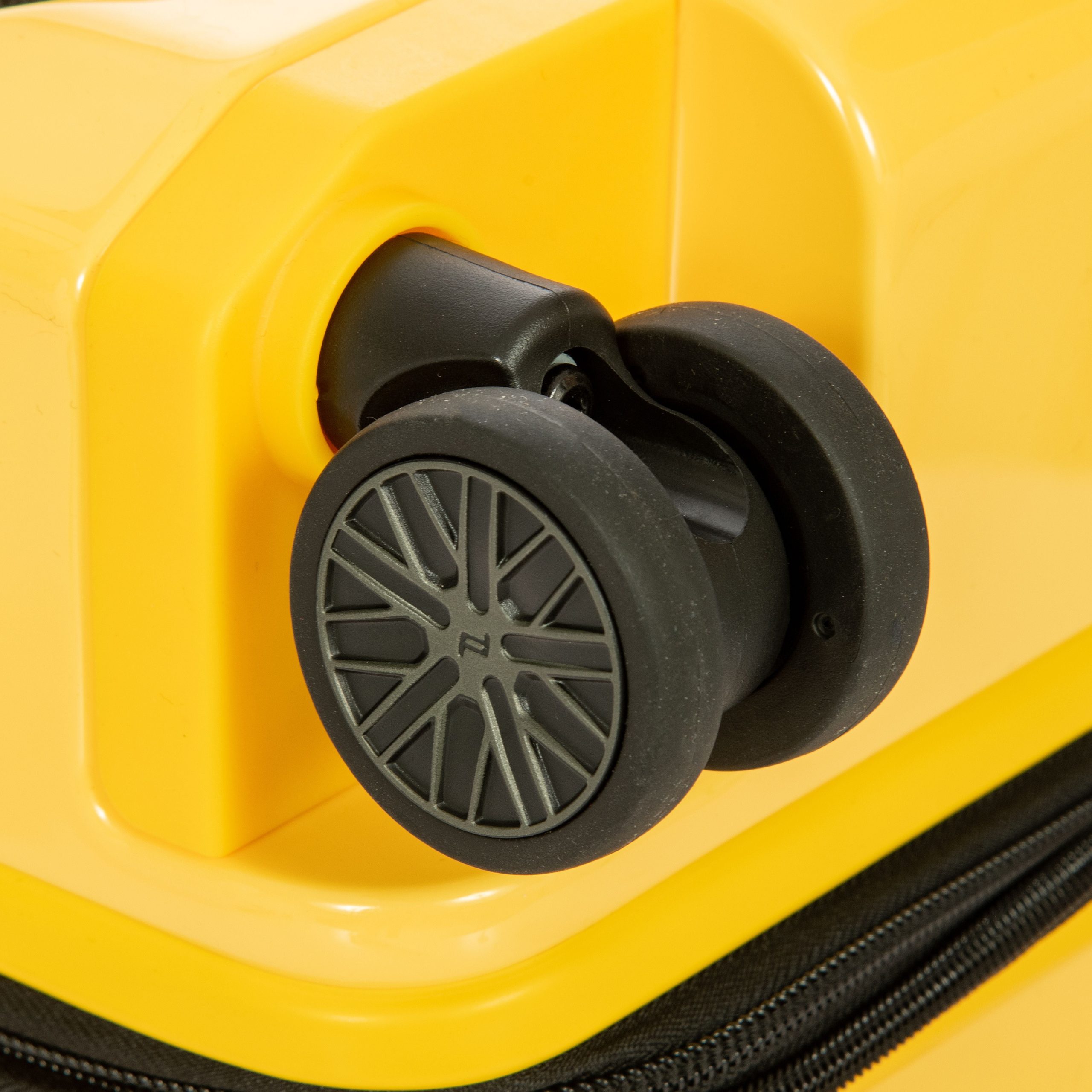 PORSCHE Expandable Spinner Carry On - Image 30